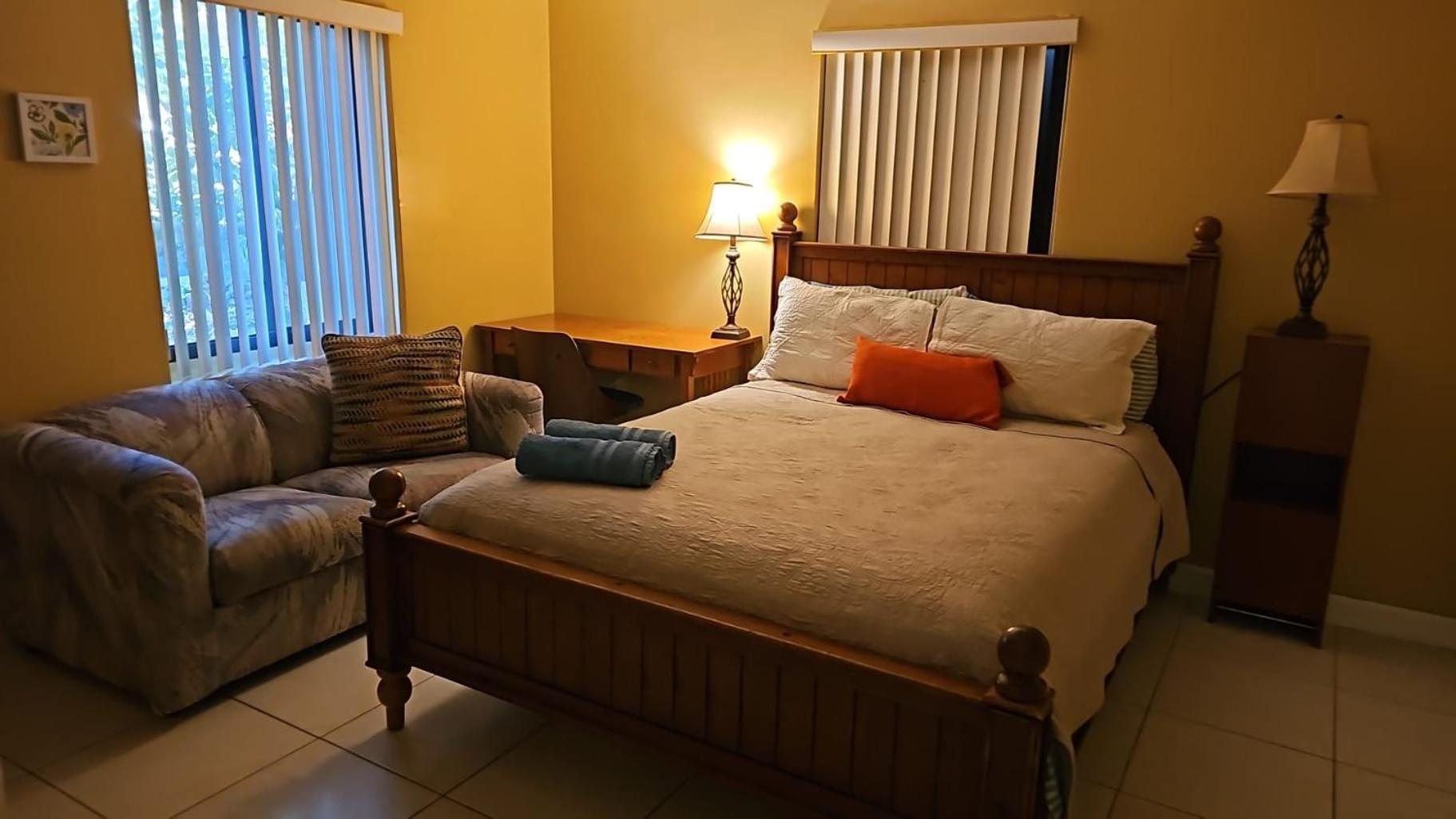 Royal Poinciana Stay Miami Springs Exterior foto
